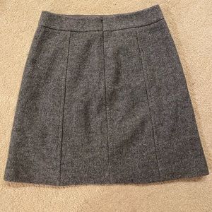 Brand new Ann Taylor mini gray skirt, Size 4,